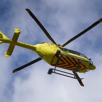 Terhes anyuka hajtott ki egy mentő elé, amit gyalogosgázoláshoz riasztottak épp