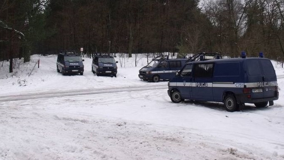 Sąd Okręgowy we Włocławku (woj. kujawsko-pomorskie) skazał Jacka U. oskarżanego o uprowadzenie, zgwałcenie i zabójstwo 14-letniej dziewczynki w 2010 roku na karę dożywotniego więzienia. Mężczyzna już wcześniej przyznał się do zarzucanych mu czynów. Mężczyzna będzie mógł ubiegać się o przedterminowe zwolnienie dopiero za 35 lat.