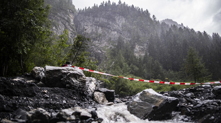 Spanyol túrázók balesete a svájci Alpokban / Fotó: MTI/EPA/Keystone/Gian Ehrenzeller