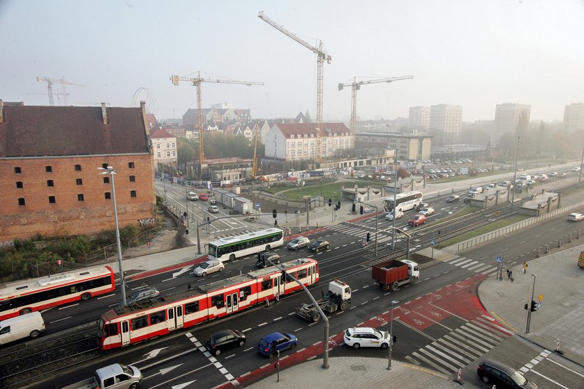 Podwale Przedmiejskie z przejściem dla pieszych