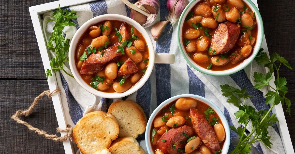 Pyszny obiad na wtorek. Podajemy przepis, Ty gotujesz. Fasolka po bretońsku