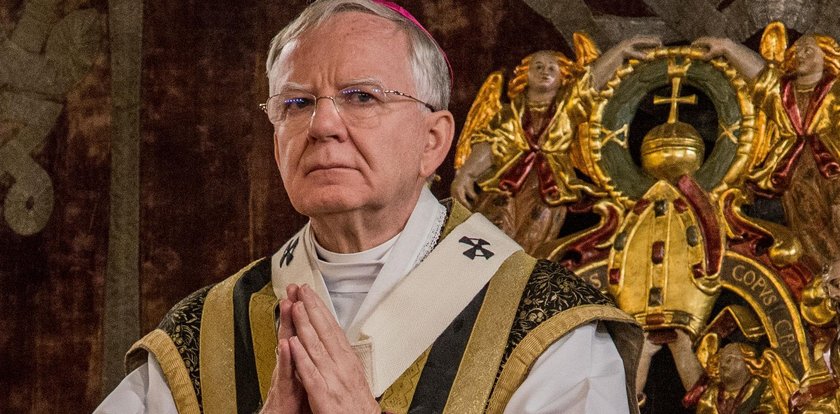 Abp Jędraszewski ostrzega przed kolejnym niebezpieczeństwem