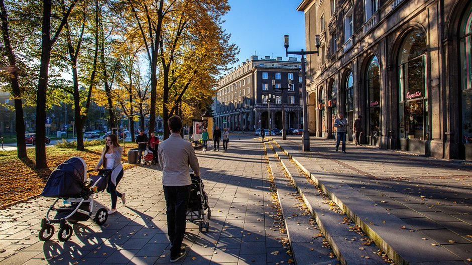 Plac Centralny w centrum Nowej Huty, która przez wielu jest uważana za pierwowzór 15-minutowego miasta.