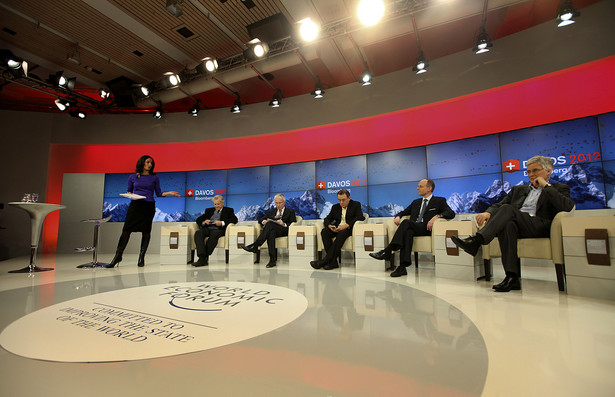Szwajcarskie Davos jest kojarzone głównie ze Światowym Forum Ekonomicznym, organizowanym co roku pod koniec stycznia. Chociaż forum jest nazywane światowym, większość gości pochodzi z Europy, Stanów Zjednoczony oraz Japonii. Na zdjęciu: Davos - debata podczas Światowego Forum Ekonomicznego.