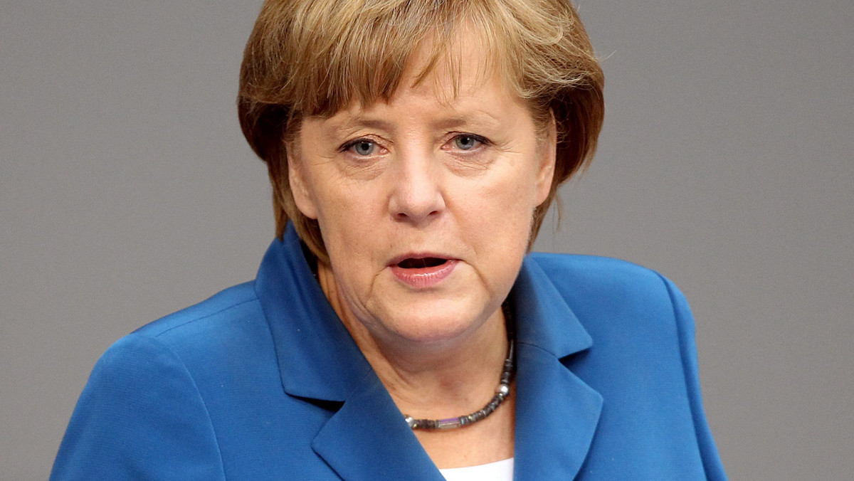 Niemiecki rząd postanowił, że wystąpi o rozpoczęcie procedury nawiązania wzmocnionej współpracy chętnych państw eurostrefy w sprawie podatku od transakcji finansowych (FTT) - poinformowała kanclerz Angela Merkel.