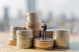 Nabycie prawa do trzynastki za 2024 r. nie zmieni podstawy zasiłkowej dla przewlekle chorego