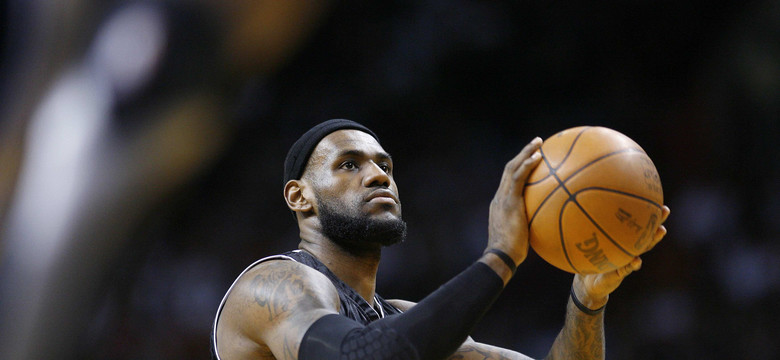 NBA: Miami śrubuje serię zwycięstw, wielki powrót Knicks