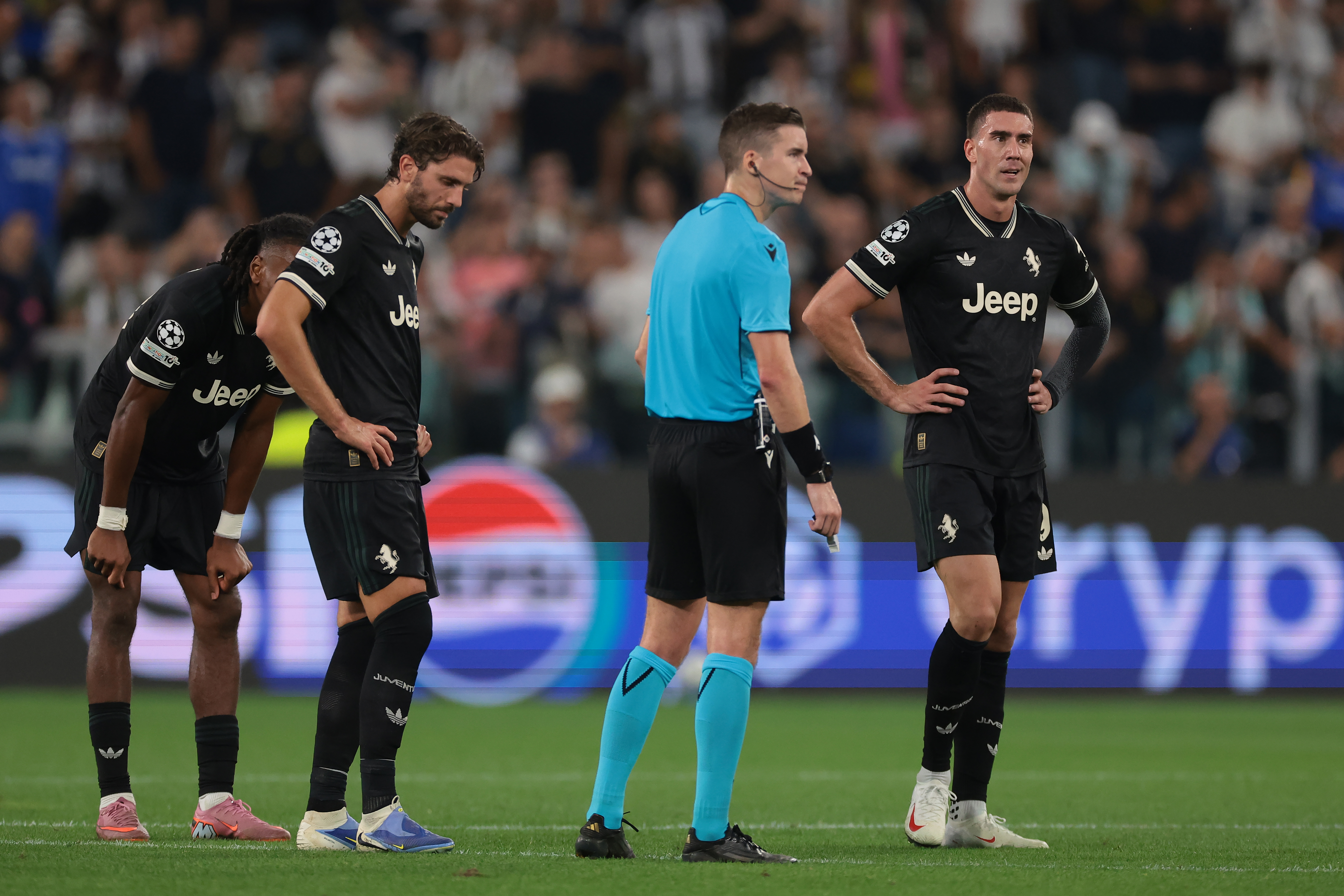 Rigore annullato alla Juve: Rocchi difende il VAR, Tuttosport attacca