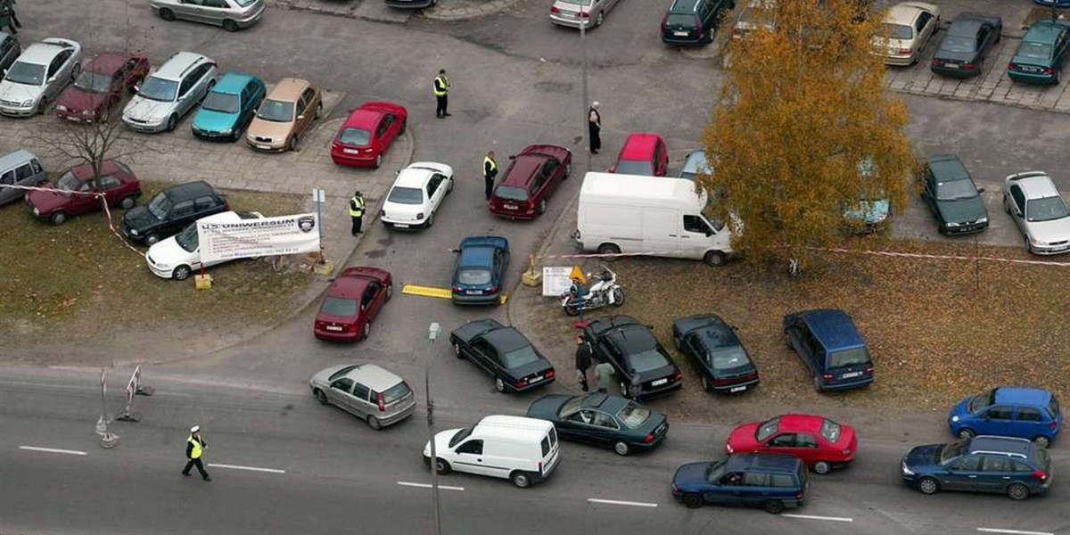 Tak dojedziesz na cmentarze Bródnowski i Północny