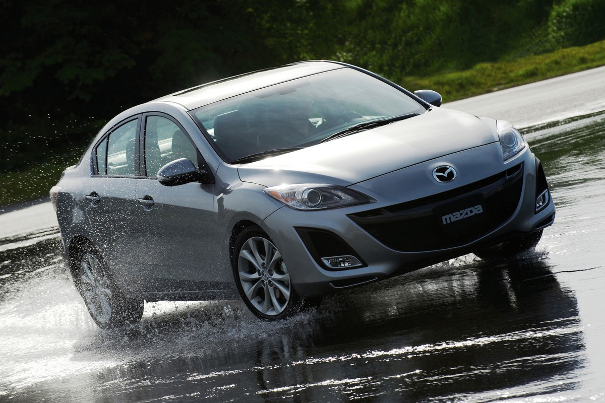 Z drogi! Nowa mazda3