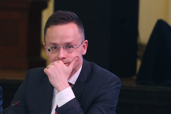 "NEĆEMO BITI DEO LUDE MISIJE" Sijarto: Mađarska neće učestovovati u inicijativi NATO-a za pomoć Ukrajini