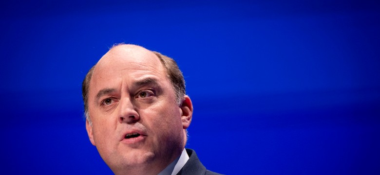 Wallace: Kupimy dwa okręty do ochrony podmorskich kabli i rurociągów