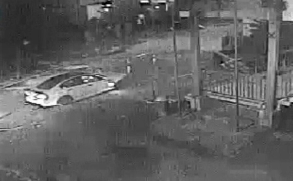 Pręt nieomal przebił mu głowę. Pijany kierowca cudem uniknął śmierci, ale nie policji