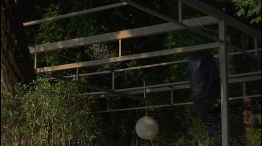 Izgoreo restoran na Ušću