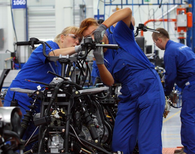 Fabryka firmy Polaris Polska <br> 
Na zdjęciu widać pracowników podczas testowej produkcji Quadów. <br><br>(mgo) PAP/Krzysztof Świderski
