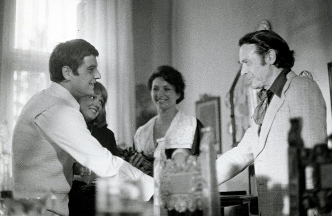 Branko Cvejić, Mirjana Majurec, Jelena Žigon i Rade Marković 1975. u seriji "Grlom u jagode"