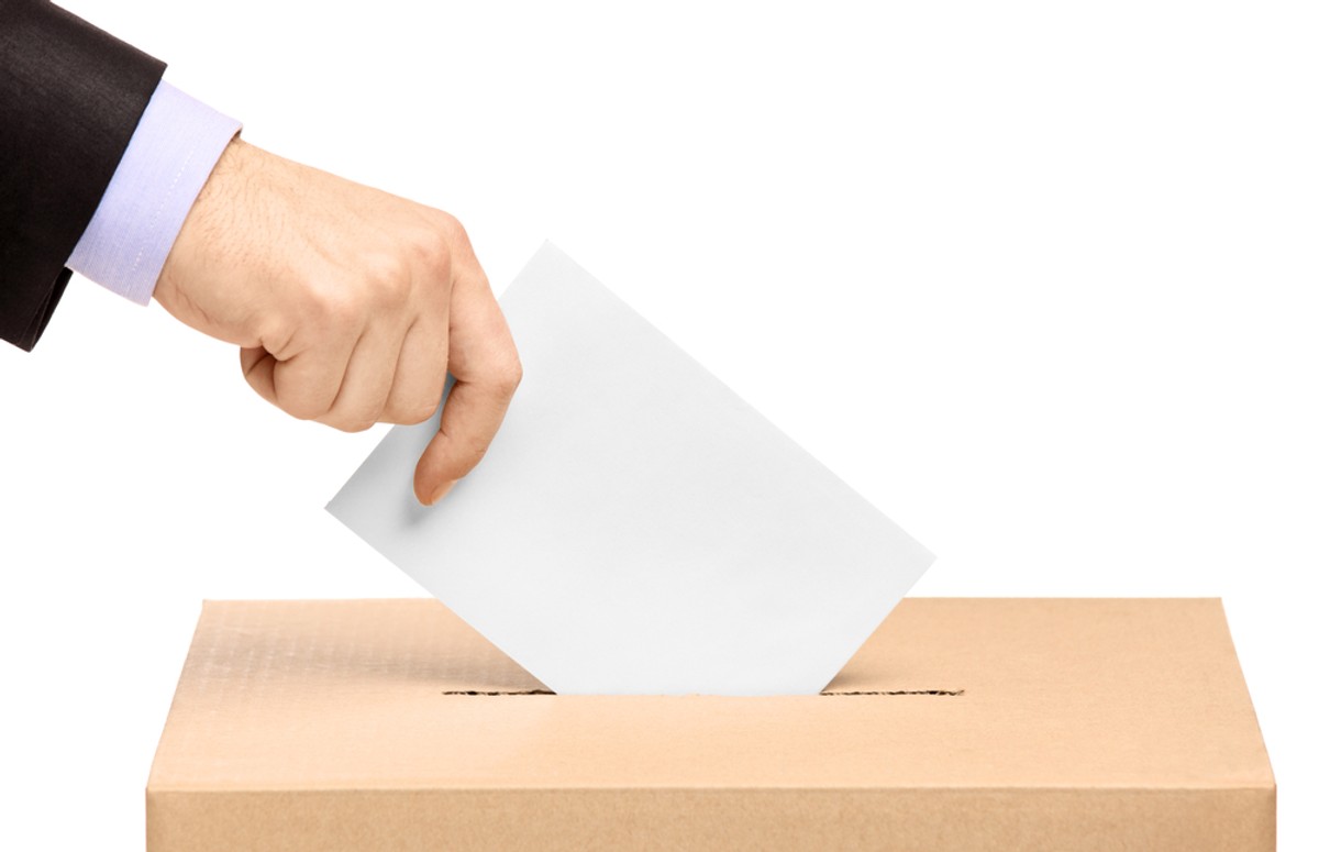Jeśli dana osoba nie ma meldunku w mieście, ale w sposób ciągły w nim zamieszkuje i chce wziąć udział w najbliższym referendum, musi się zgłosić do właściwego urzędu dzielnicy i złożyć wniosek o wpisanie do stałego rejestru wyborców – mówi Lech Gajzler, ekspert z zespołu prawnego i organizacji wyborów Państwowej Komisji Wyborczej
