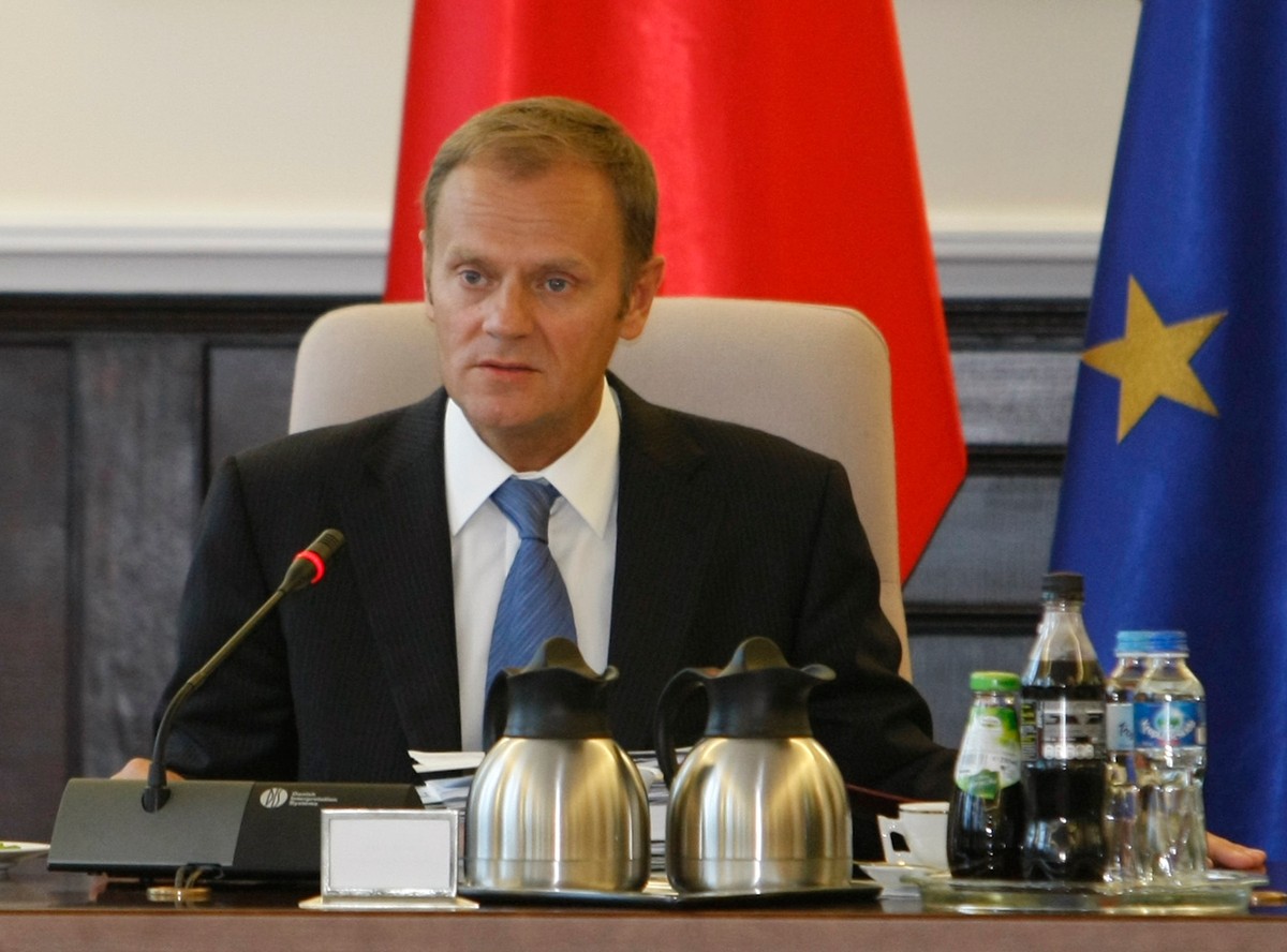 Tusk: Ustabilizujmy kurs złotego
