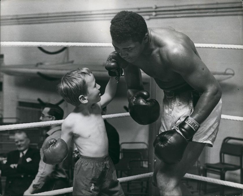 Muhammad Ali odszedł. Przypomnij sobie jak żył legendarny pięściarz