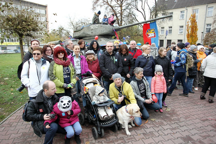 Pikieta mieszkańców w obronie czołgu