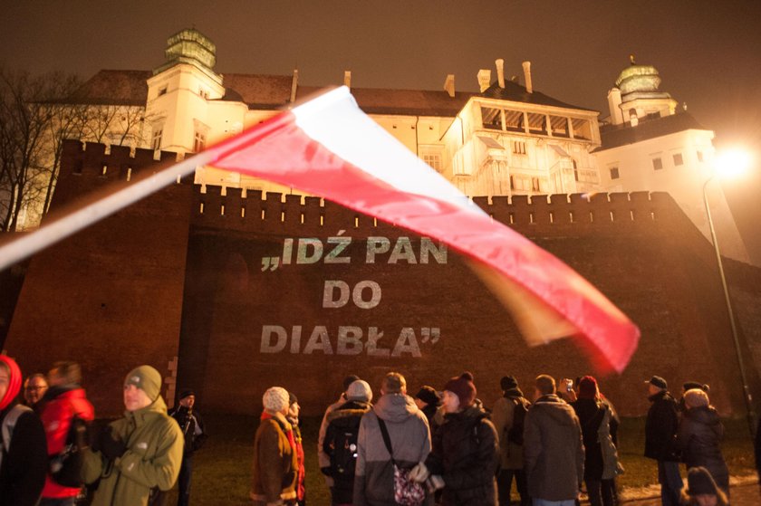 Są wyroki dla protestujących podczas miesięcznicy pod Wawelem