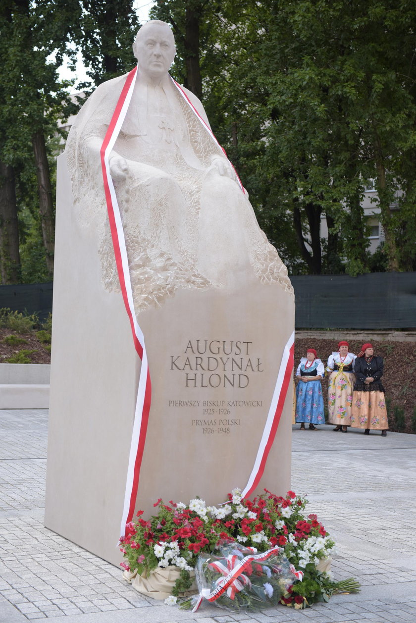 Odsłonięto pomnik Augusta Hlonda