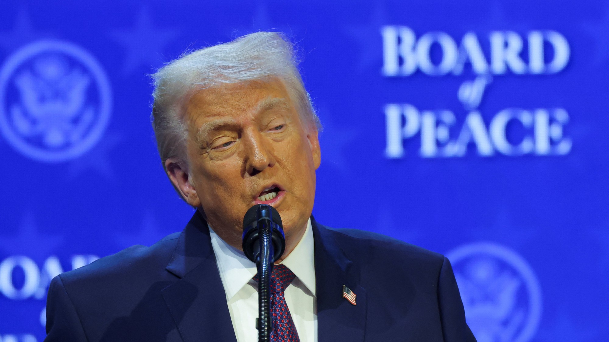 Donald Trump v Davose