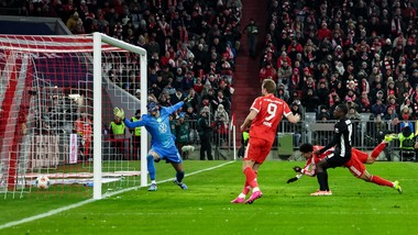 koszmarny dzień bramkarza reprezentacji polski. grabara puścił osiem goli w meczu z bayernem