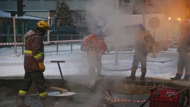 Kolejne awarie ciepłownicze w Warszawie. Blisko 180 budynków bez ogrzewania