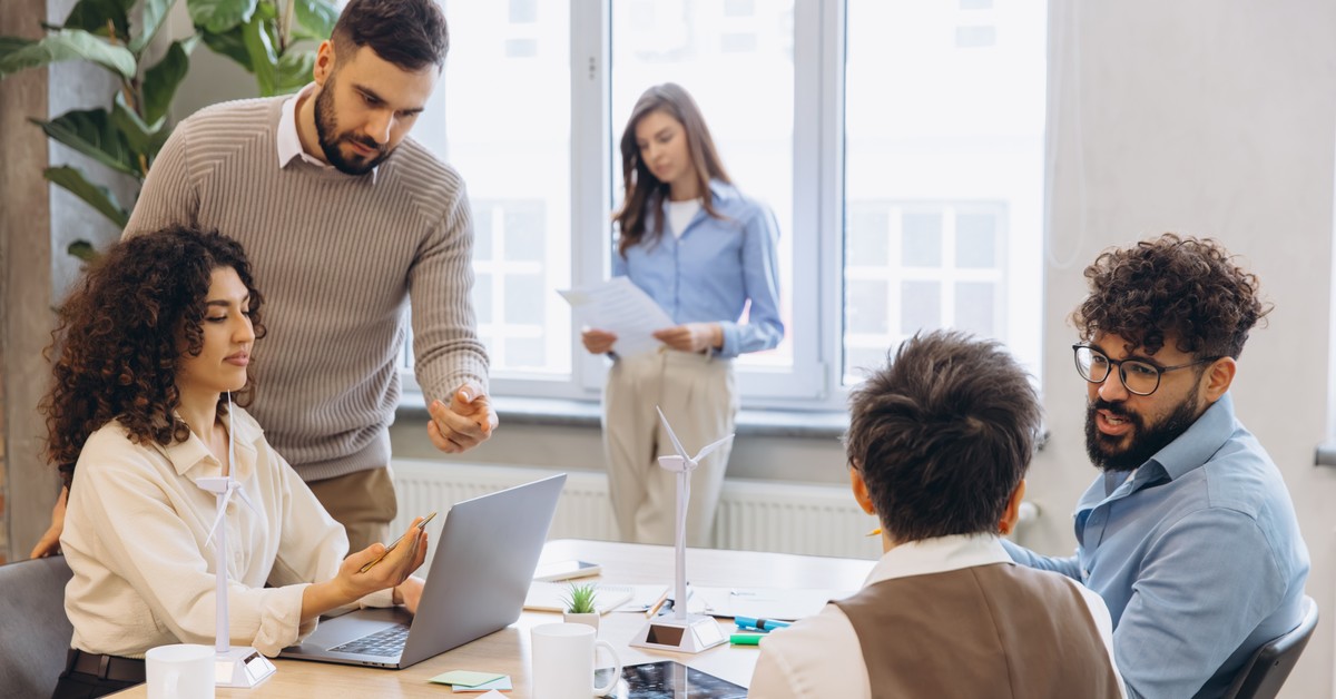 Ścieżka SMART zmienia finansowanie innowacji w Polsce – wywiad z Tomaszem Modzolewskim (PARP)