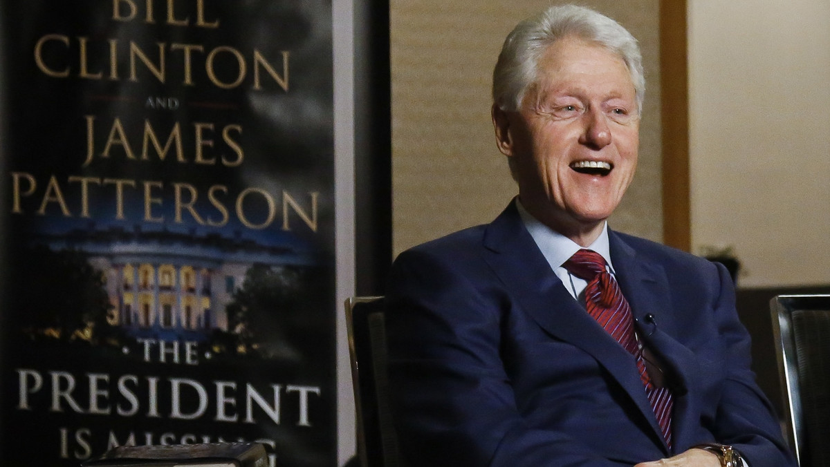Były prezydent USA Bill Clinton napisał, wspólnie z Jamesem Pattersonem, polityczny thriller "Prezydent zaginął". Od premiery, która miała miejsce 4 czerwca tego roku, książka sprzedała się już w milionie egzemplarzy.