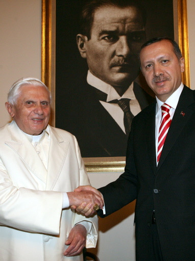 TURKEY-VATICAN-POPE-ERDOGAN