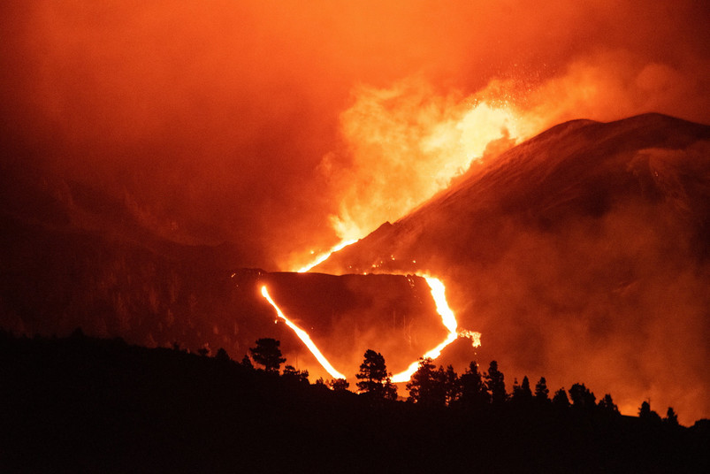 Erupcja wulkanu Cumbre Viejo