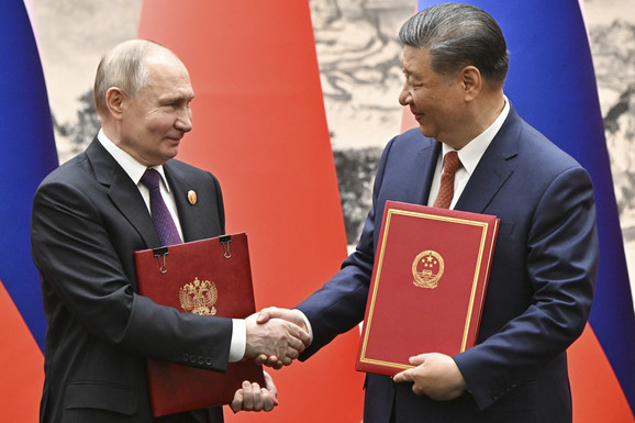 "Potpisan detaljan dokument kojim se potvrđuje POSEBNA VEZA Rusije i Kine": Putin i Si usvojili zajedničku izjavu (FOTO)