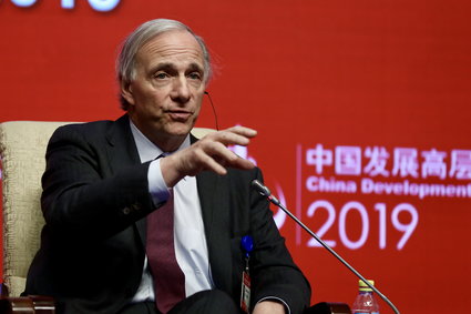 Miliarder Ray Dalio radzi inwestorom, na kogo stawiać przy eskalacji wojny handlowej