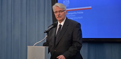 Waszczykowski dał majątek Rydzykowi. Na co?