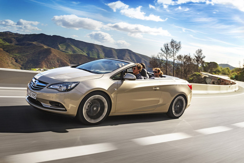 Opel Cascada, jak jeździ Astra w wersji kabrio?