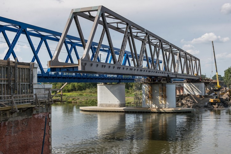 Koszt modernizacji linii E59 na odcinku z Poznania do Wrocławia może osiągnąć ok. 700 mln euro. <br><br> fot. (mk/mr) PAP/Maciej Kulczyński