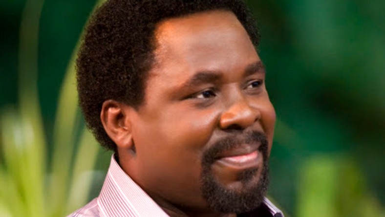 “Take a cup of hot water and 2 lemons” - T.B Joshua prescribes medicine as prophecy‘failed’ 