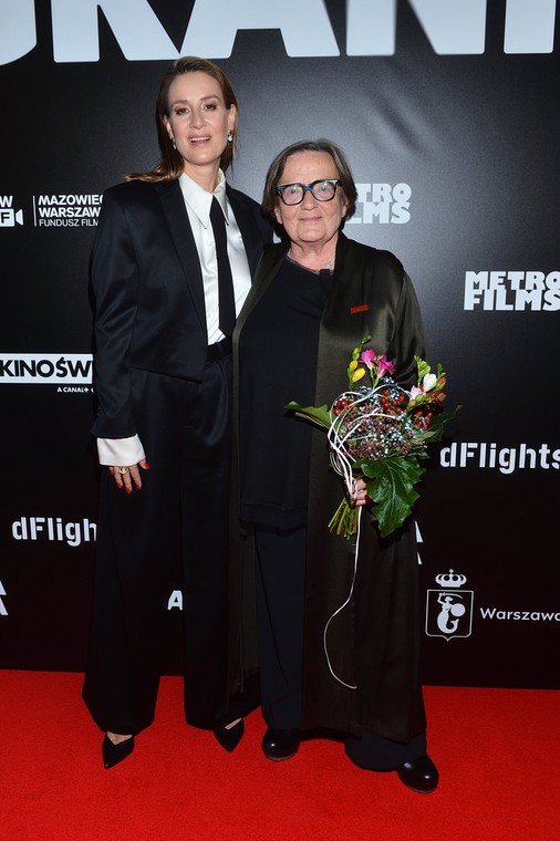 Maja Ostaszewska i Agnieszka Holland na premierze filmu "Zielona granica"