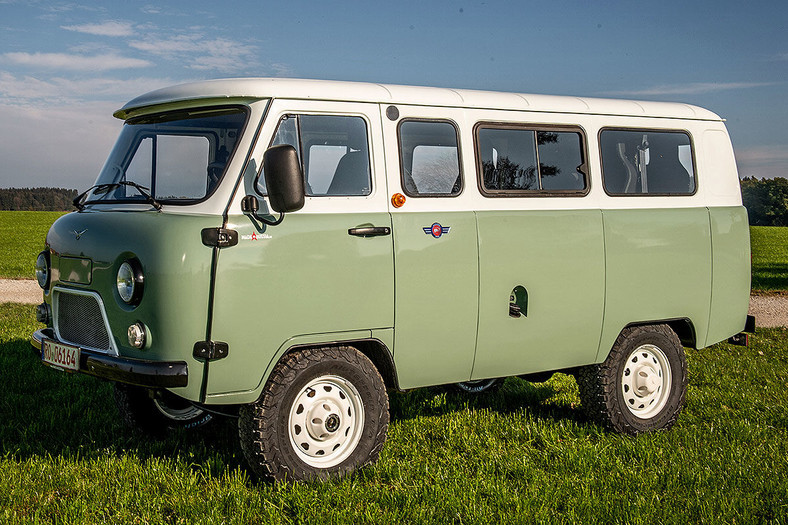 UAZ 452 Buchanka Bochenek