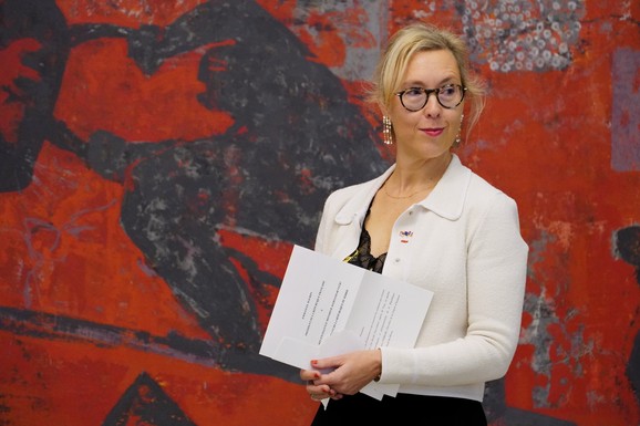 "PRISUSTVO VUČIĆA U PARIZU UČVRŠĆUJE PRIJATELJSTVO NAŠIH ZEMALJA" Ambasadorka Francuske o istorijskom pozivu za Srbiju: "Saradnje nas svakog dana dodatno vezuju"