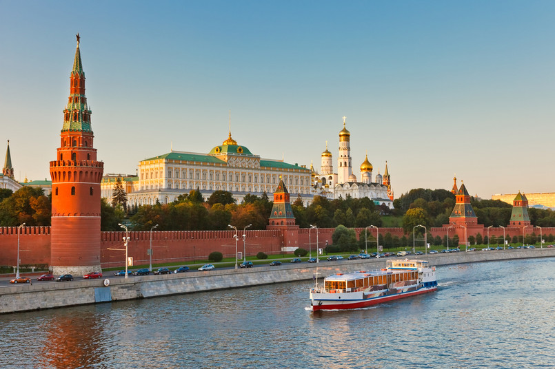 "Polską" trasę po Moskwie opracowano w aplikacji izi.TRAVEL, którą można zainstalować na smartfonie i w ten sposób słuchać historii budynków mijanych w trakcie spaceru