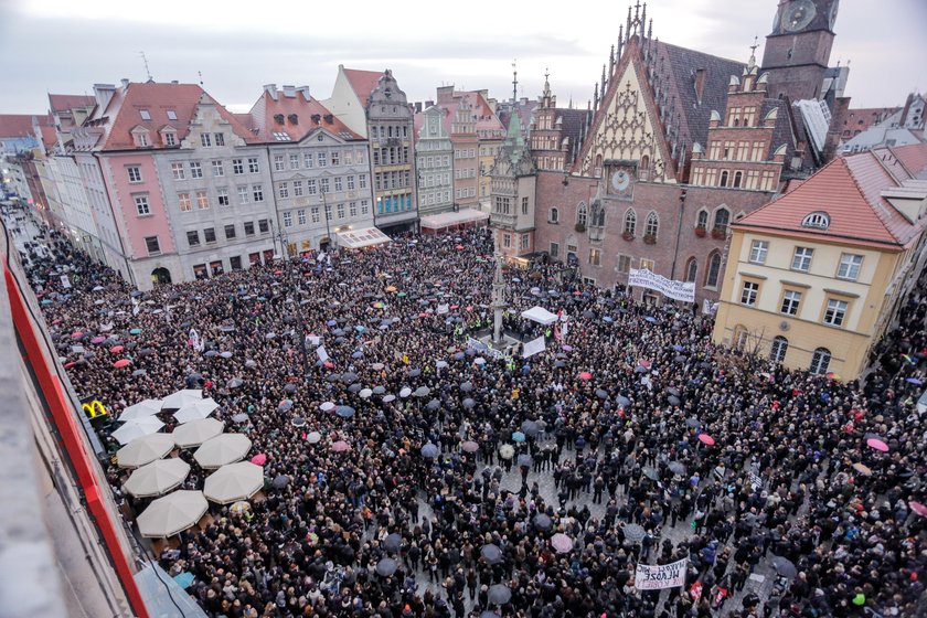 Kobiety znów wyjdą na ulice. Tym razem w ponad stu miastach