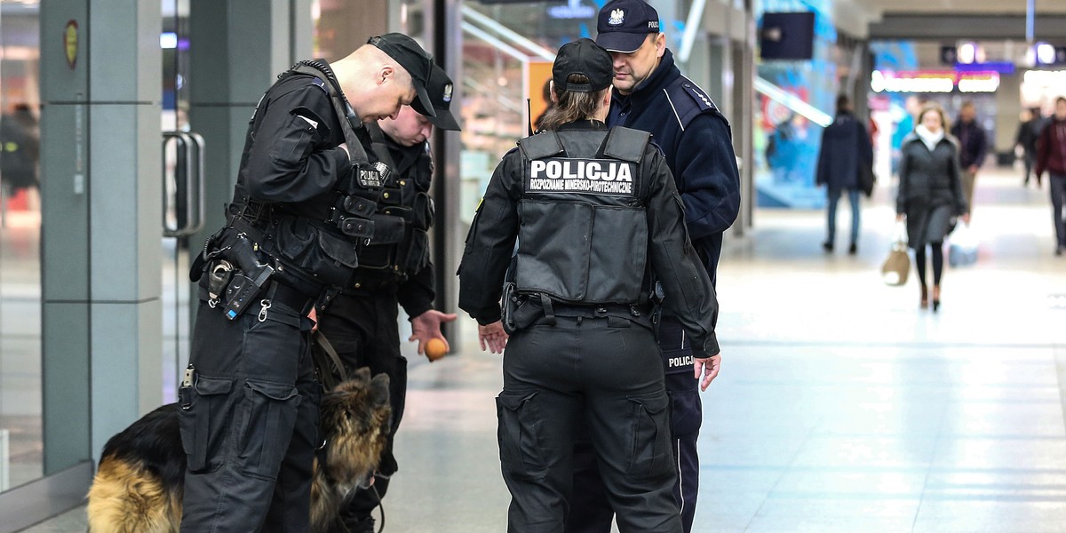 Zarobki policjantów w 2019 r.