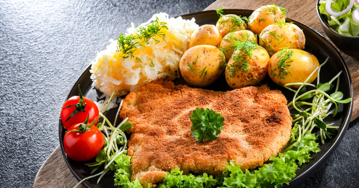 Pyszny obiad na niedzielę. Podajemy przepis, Ty gotujesz. Schabowy z kostką po staropolsku