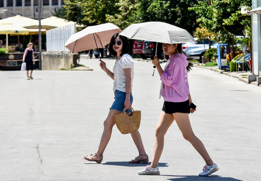 Mnogi ovih dana nose kišobrane, iako kiša nije ni u najavi