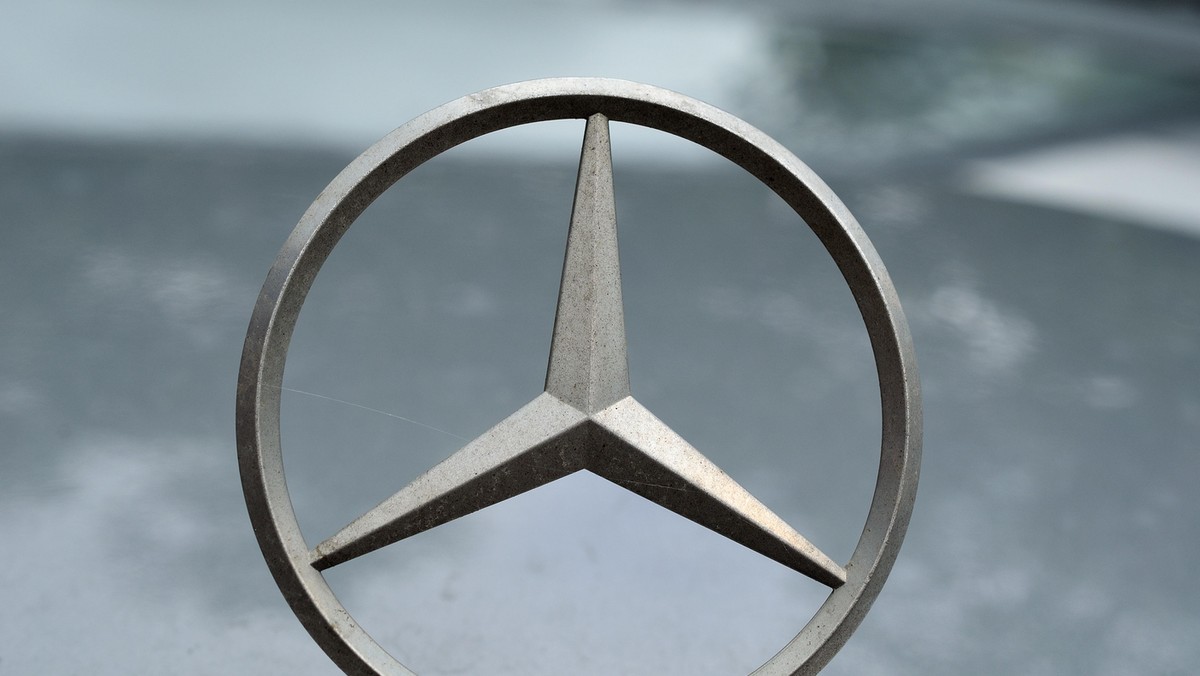 Mercedes logo