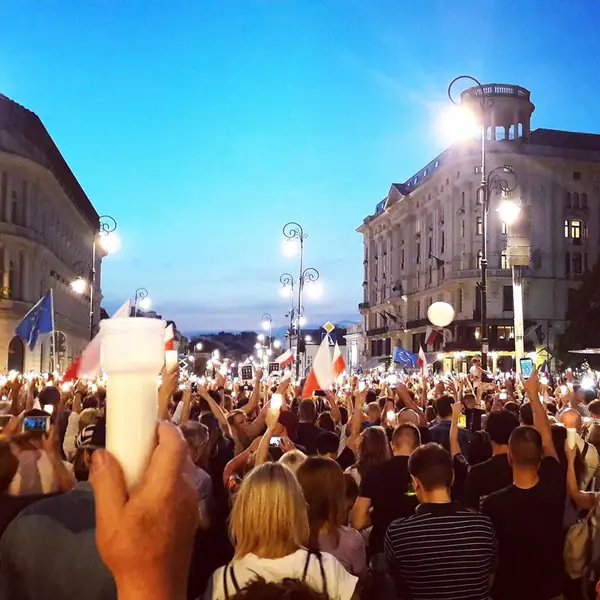 Warszawa trzyma poziom