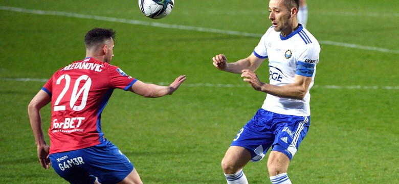 Gol w doliczonym czasie przybliżył Raków do wicemistrzostwa [TABELA]